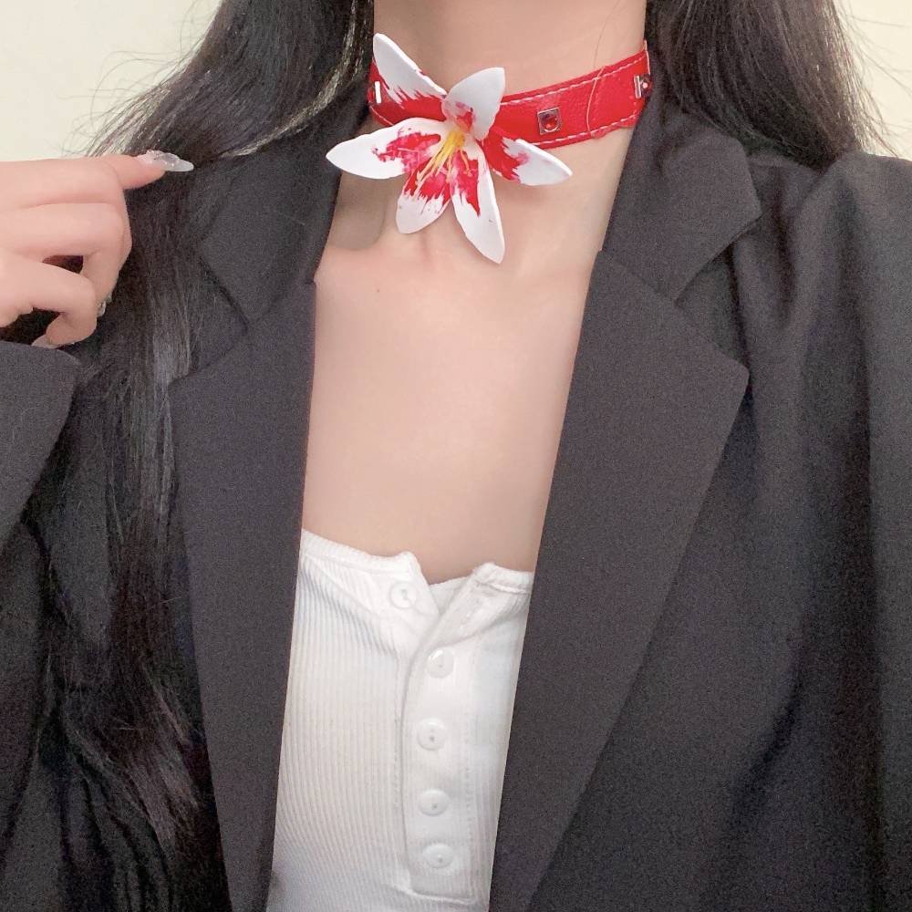 Flower Motif White & Red Leather Choker