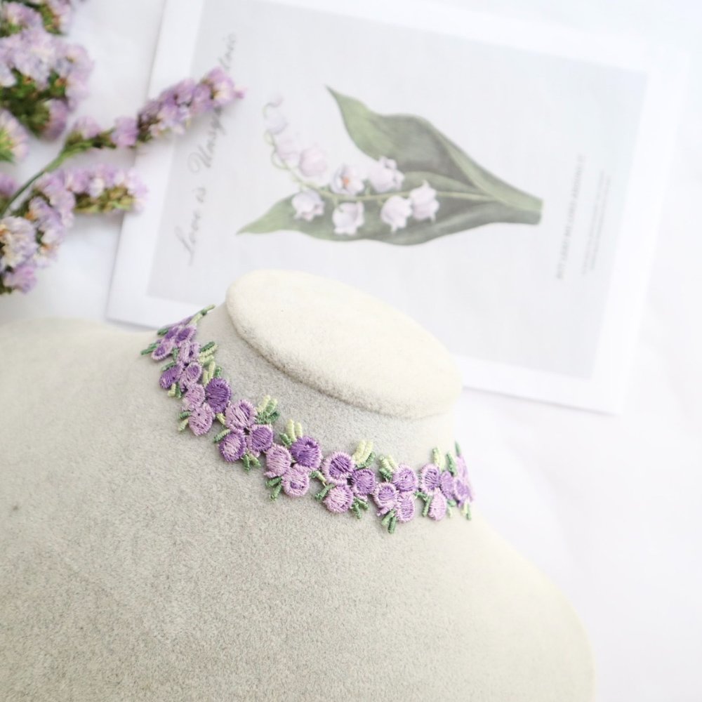 Cute Embroidered Flower Cord Choker