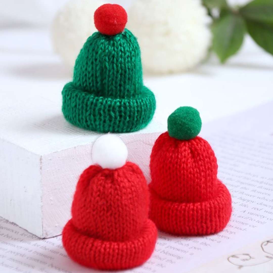 mini Christmas finger caps
