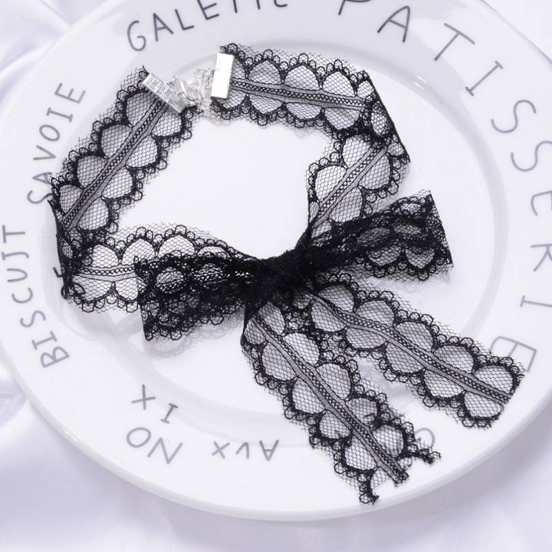 Cute Ribbon Tie Black & White Lace Choker