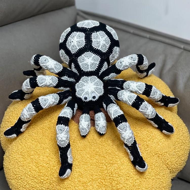 Black and White Spider Crochet DIY Kit
