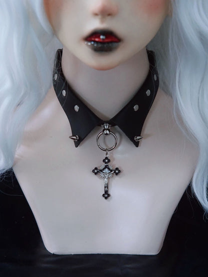 Gothic Cross Motif Color Black Leather Choker