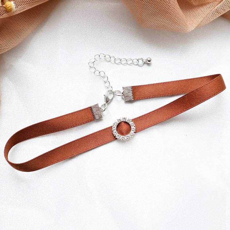 Elegant Brown Choker 