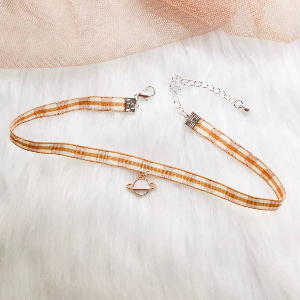 Elegant Brown Choker 