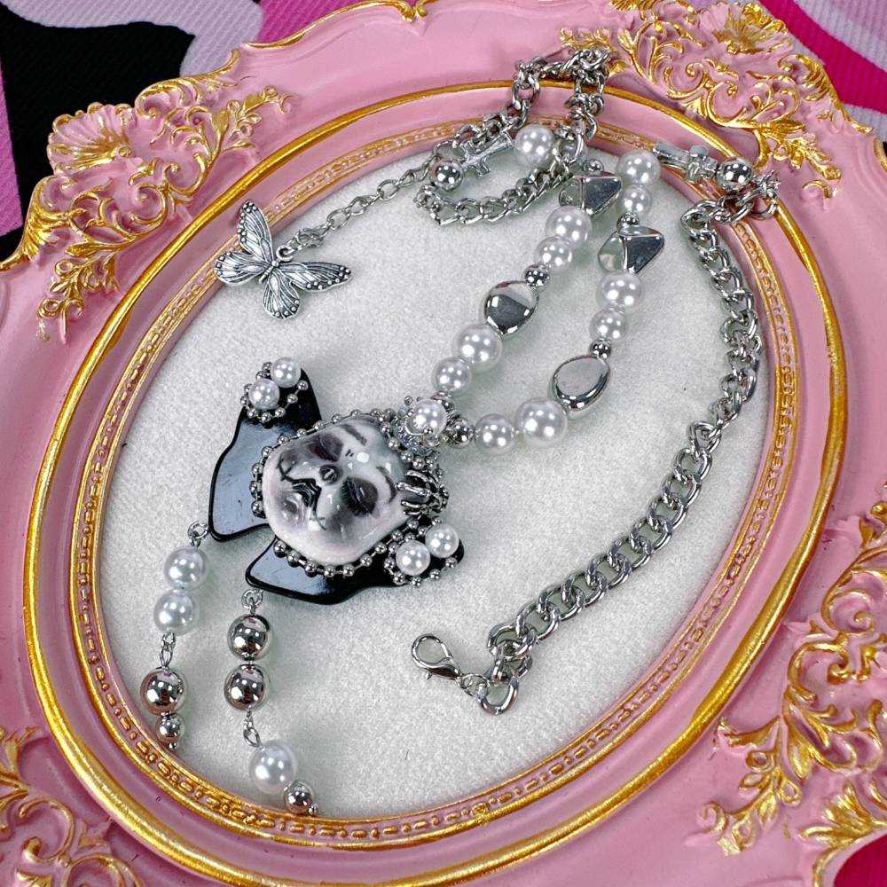 Gothic Doll Face Pearl Choker