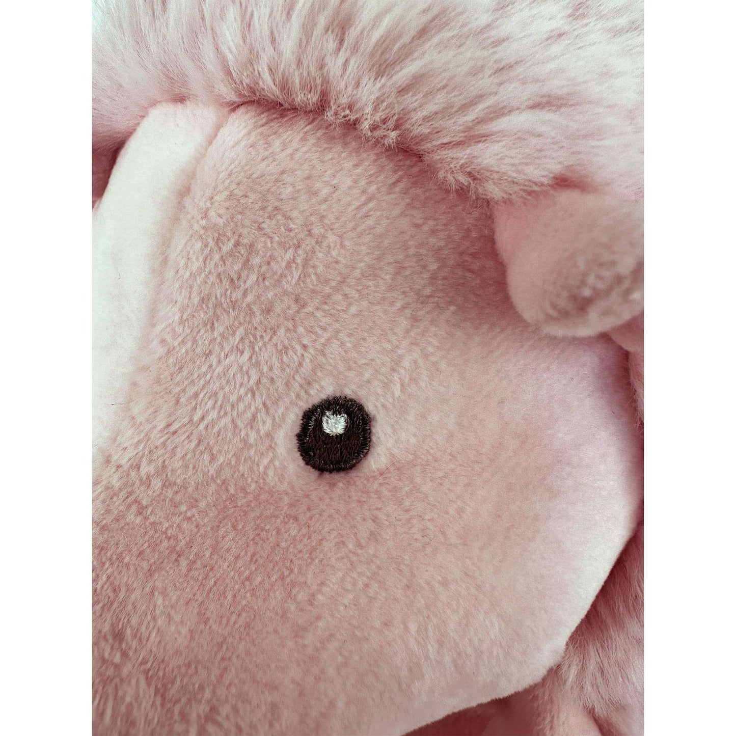 eye of plush hedgehog toy