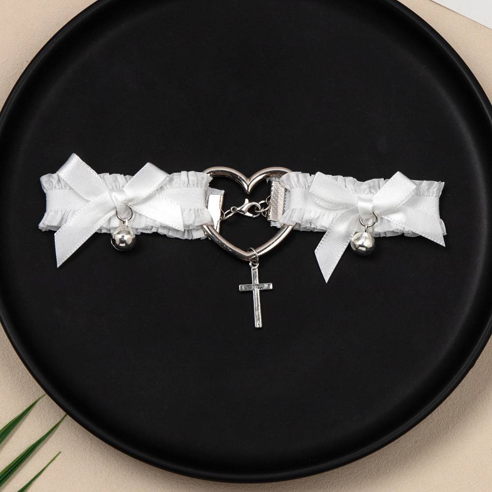 甘可愛いハートクロスチョーカーレース