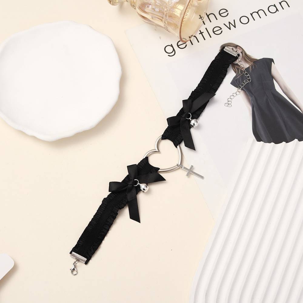 甘可愛いハートクロスチョーカーレース