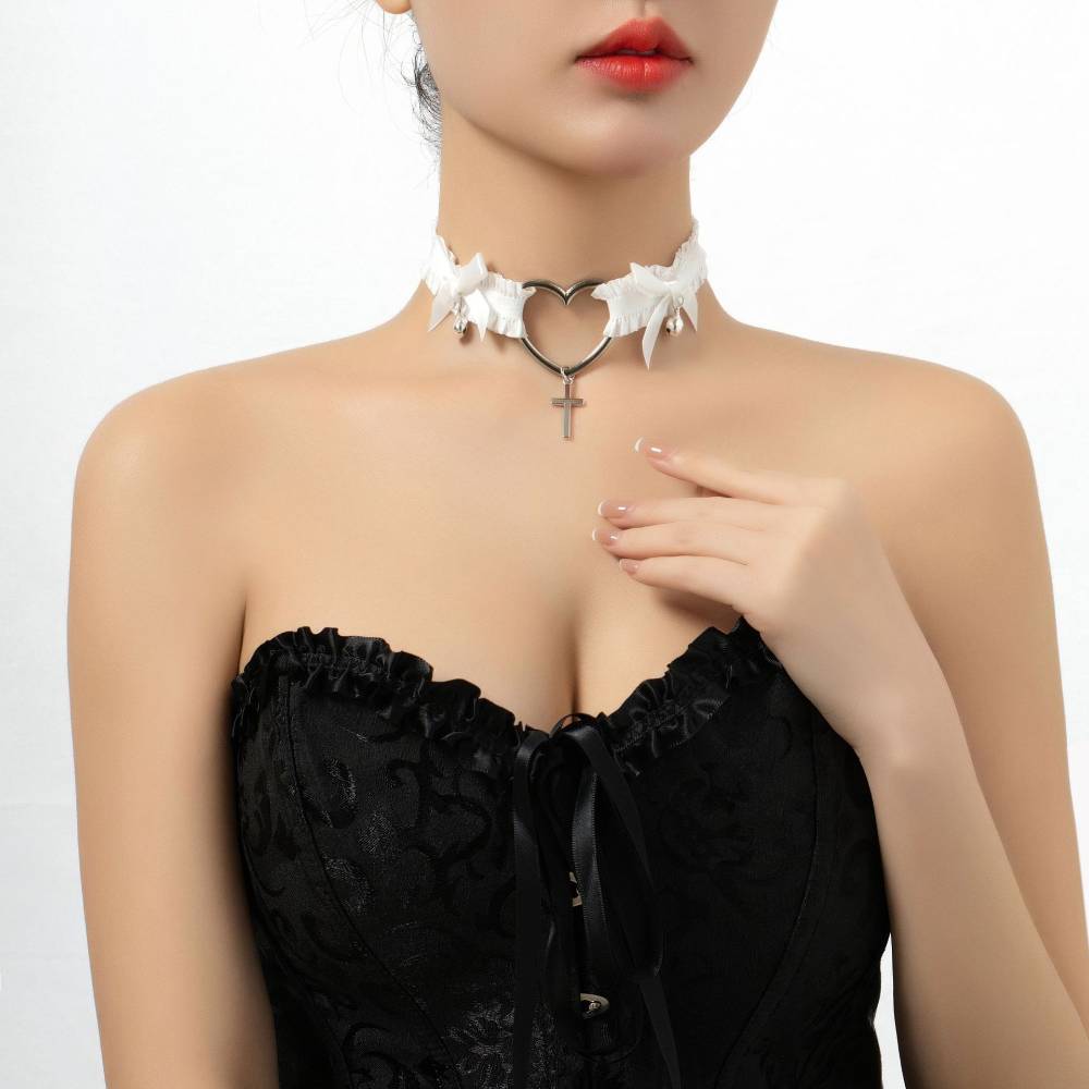 甘可愛いハートクロスチョーカーレース