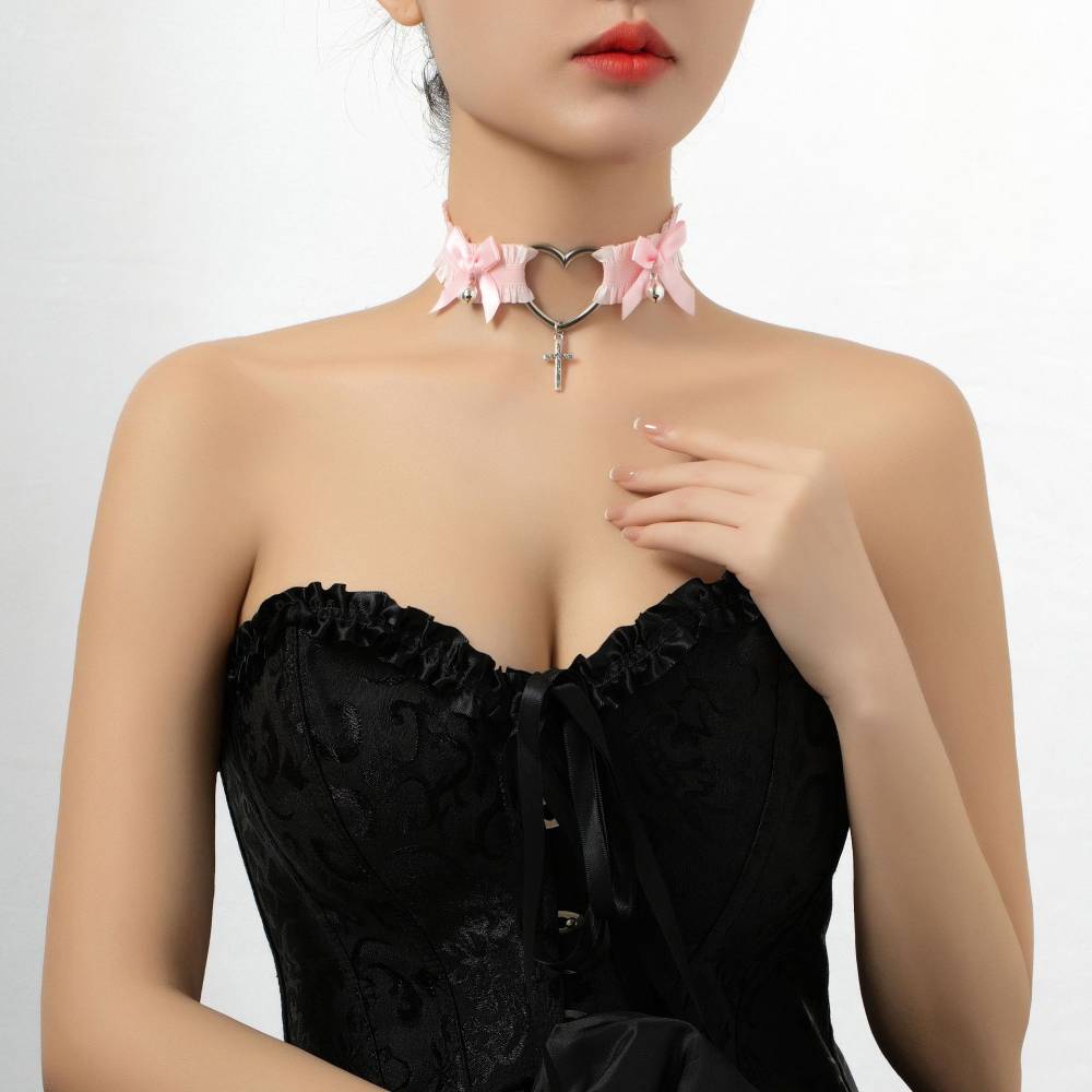 甘可愛いハートクロスチョーカーレース