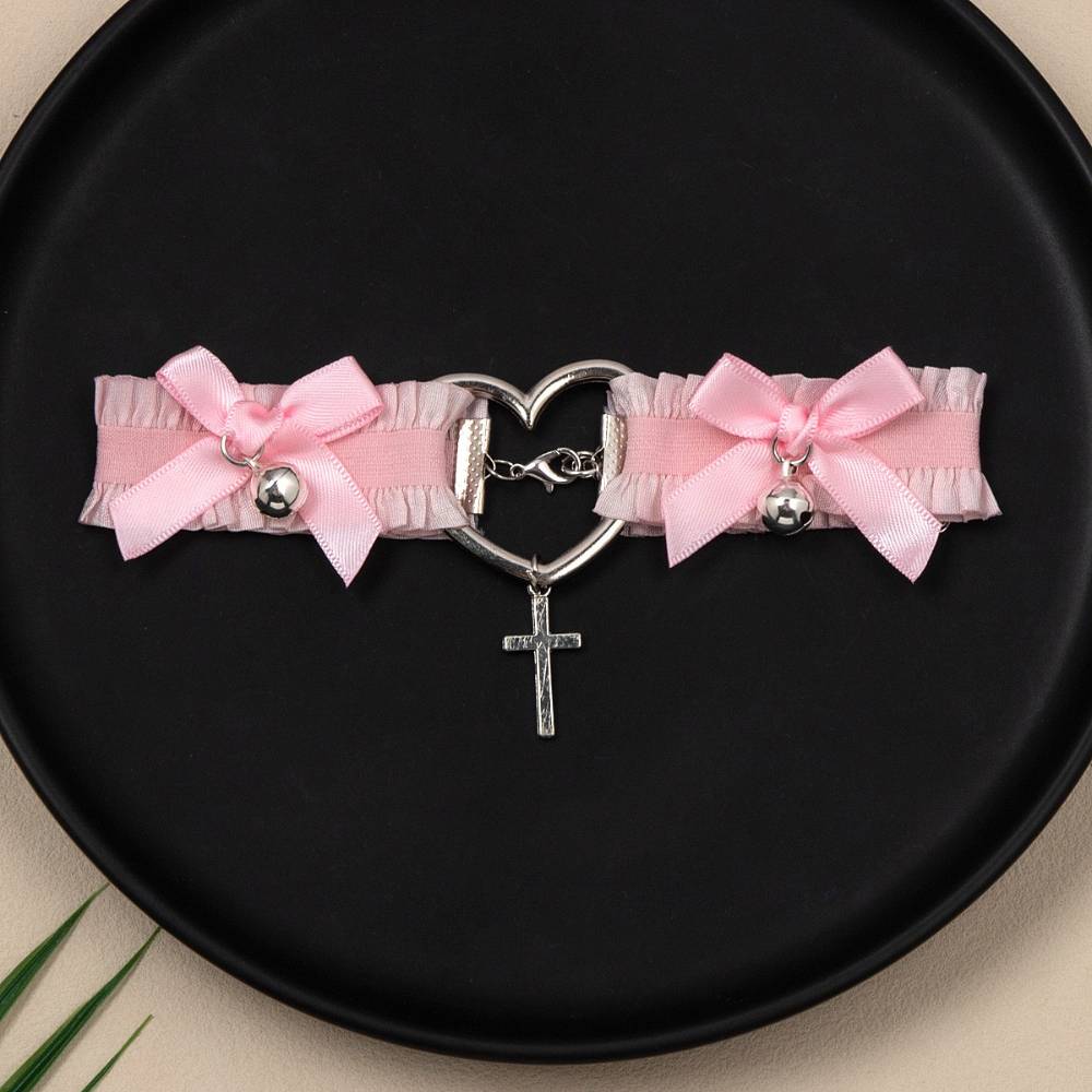 甘可愛いハートクロスチョーカーレース