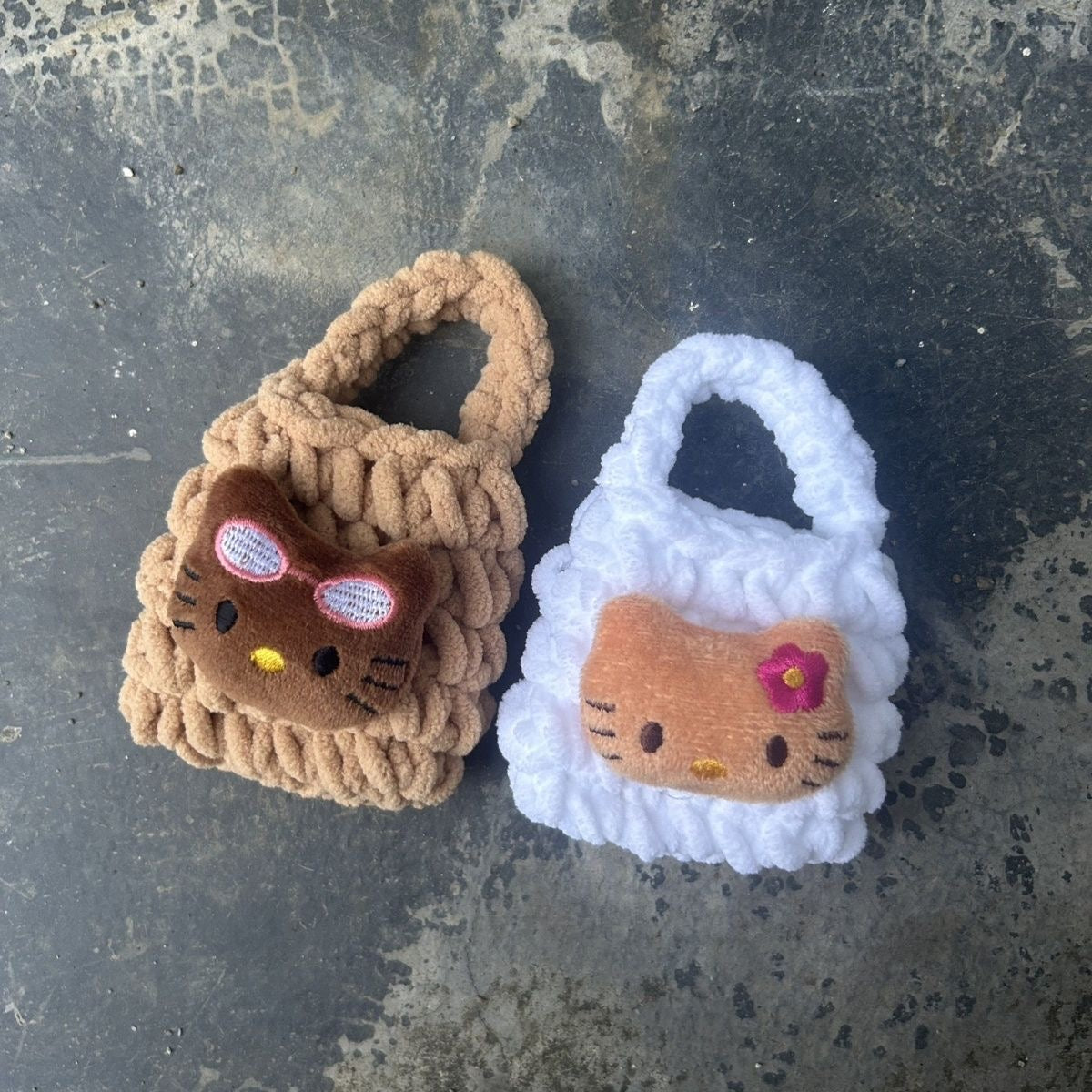 Cute Airpods Brown Hello Kitty Bag Toy White Cute Airpods Brown Hello Kitty Bag Toy White
