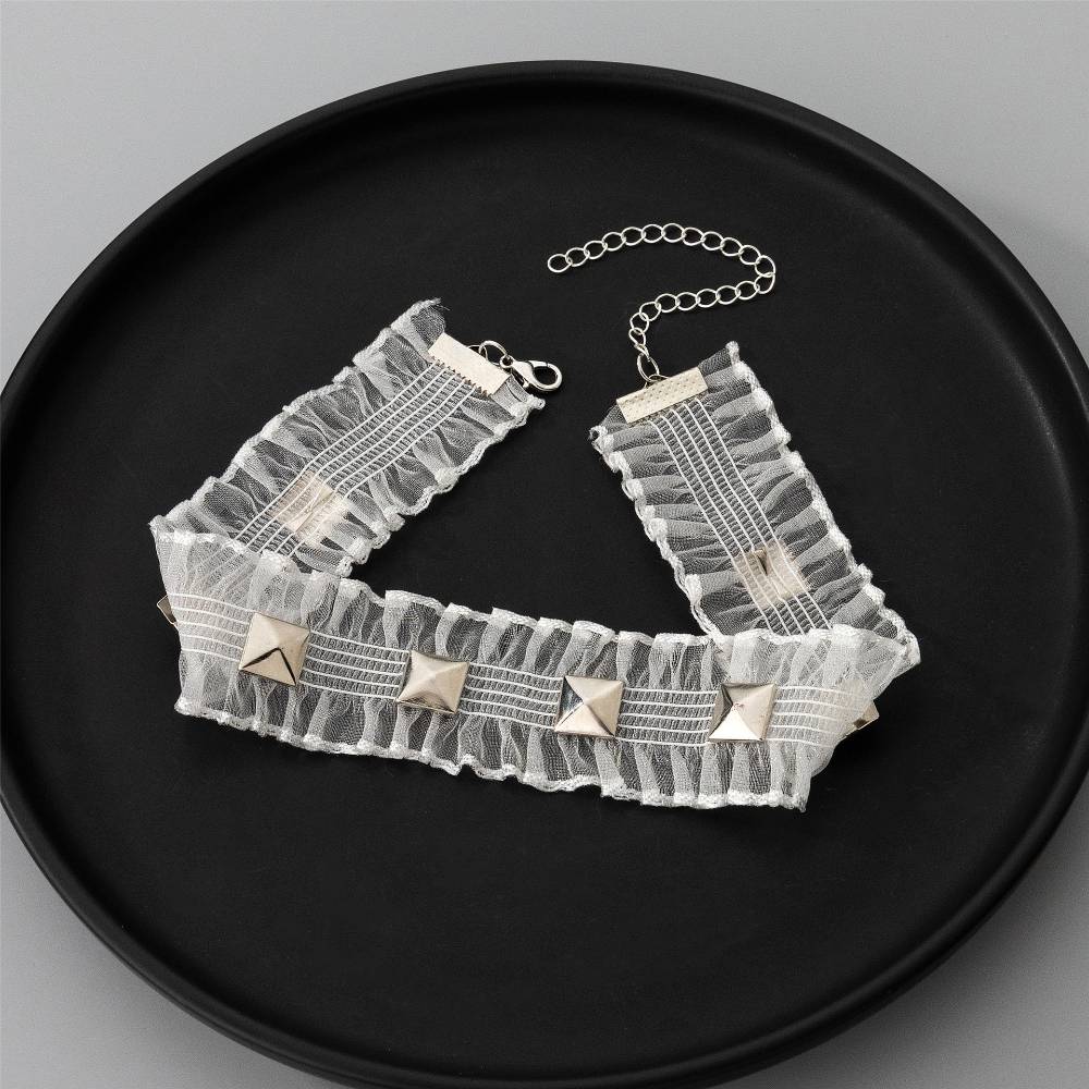 Stud Frill Choker Lace