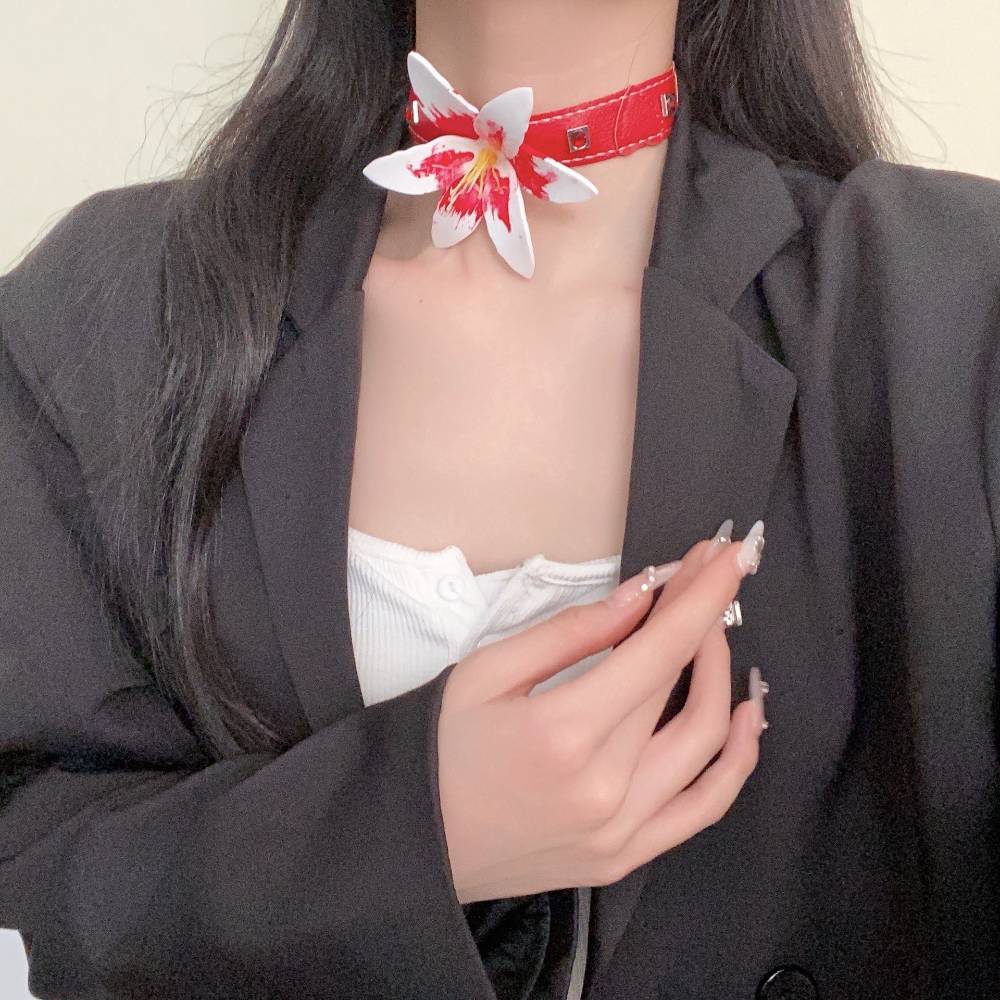 Flower Motif White & Red Leather Choker
