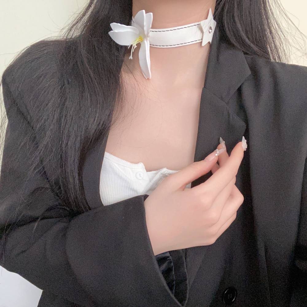 Flower Motif White & Red Leather Choker